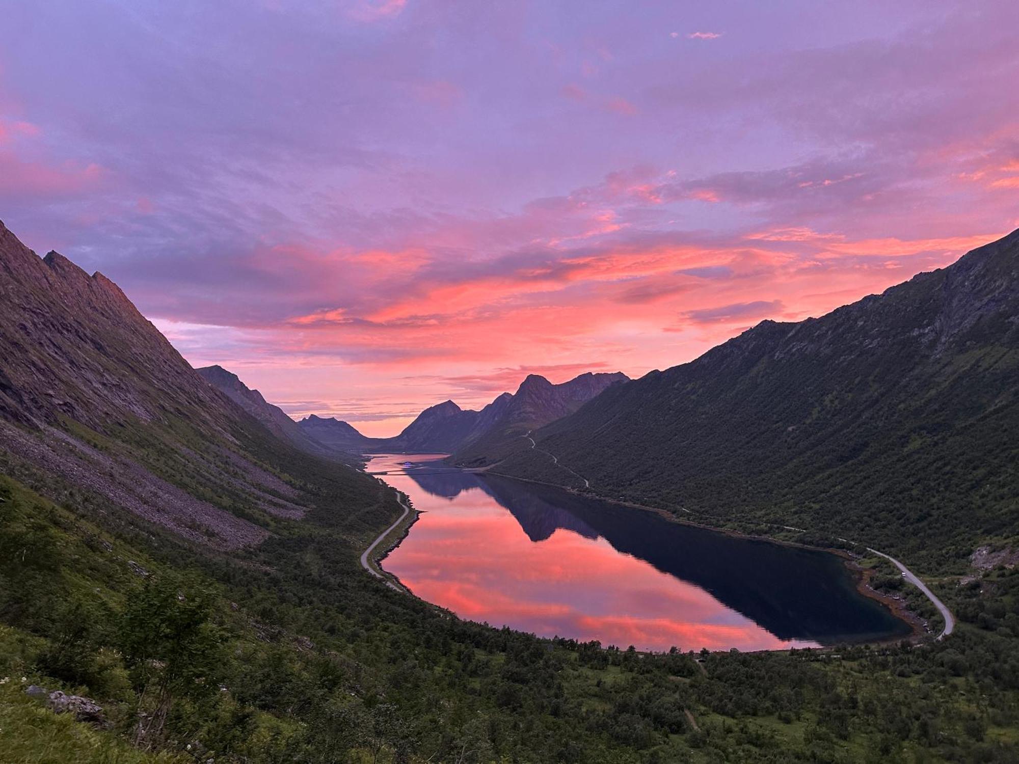 Kaikanten Gryllefjord 外观 照片